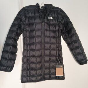The North Face Kids Girls ThermoBall Parka Hooded Jacket Black Large
